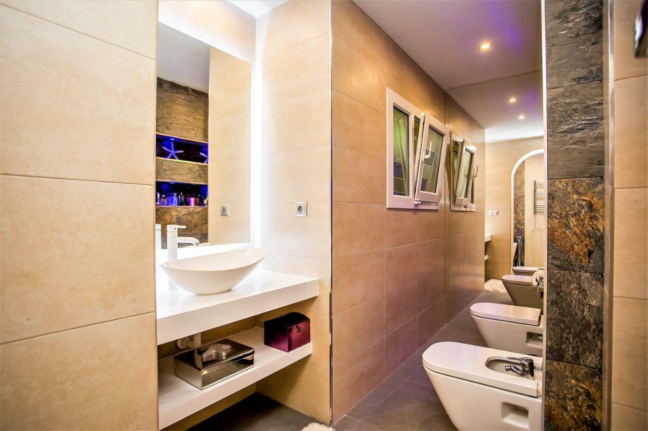Luxury Villa With Swimming Pool And Jacuzzi Marbella Exterior photo