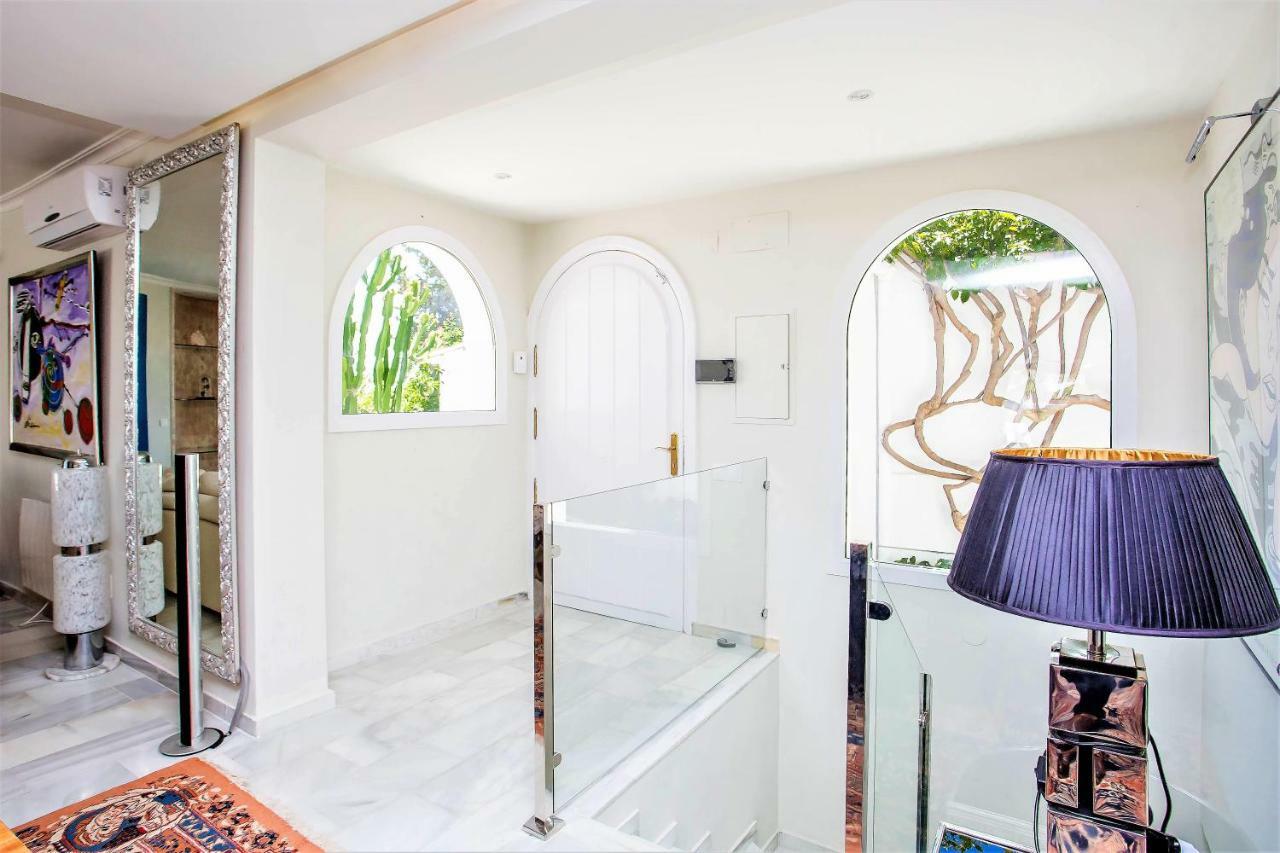 Luxury Villa With Swimming Pool And Jacuzzi Marbella Exterior photo